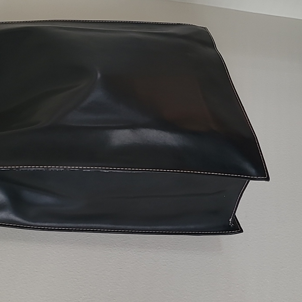Givenchy Parfums Black Tote Bag with Snap Closure & Dual Handles - Picture 4 of 16
